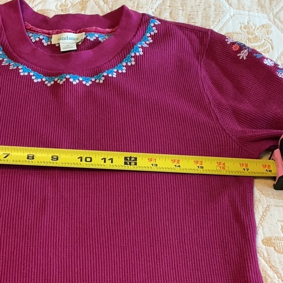 SUNDANCE CATALOG THERMAL TEE/ MED. - Picture 4 of 5